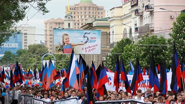 Hai nước cộng hòa vùng Donbass kỷ niệm 5 năm thành lập