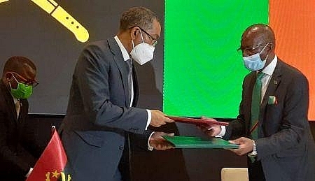 Angola và Zambia ký kết thỏa thuận xây dựng đường ống dẫn dầu xuyên quốc gia