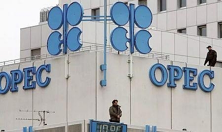 OPEC + cắt giảm sản lượng hiện giờ ra sao?