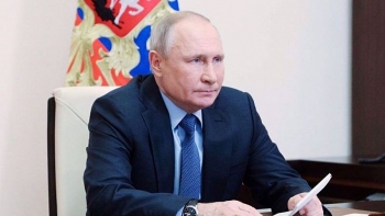Ông Putin dọa sẽ "bẻ răng" những kẻ dám tấn công Nga