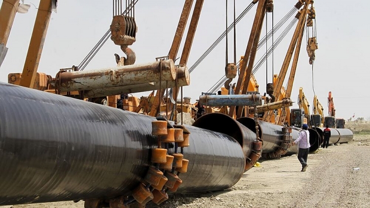 Iran lần đầu bán dầu không qua eo biển Hormuz