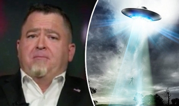 Cựu quan chức Lầu Năm Góc tiết lộ chương trình bí mật của Mỹ về UFO