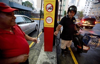 Venezuela chính thức tăng giá xăng dầu