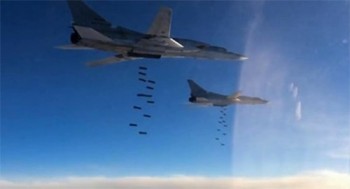 Nga tung 6 máy bay ném bom tấn công IS ở Syria