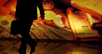 Trung Quốc tiếp tục loại bỏ đồng đôla Mỹ và mua vàng số lượng lớn
