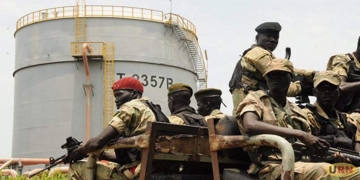 Nam Sudan bỏ ra 5.000 thùng dầu/ngày để trả lương công chức