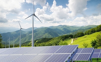 Pháp công bố biện pháp điều chỉnh "khẩn cấp" đối với năng lượng tái tạo