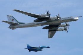 Nhật ngăn cản máy bay ném bom Nga vào không phận