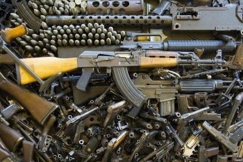 Phát hiện đường dây buôn lậu vũ khí lớn từ Ukraine sang Tây Âu