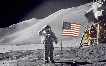 NASA lần đầu công bố hội thoại trên Mặt trăng
