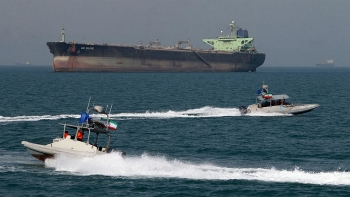 Tranh cãi về quốc tịch tàu chở dầu mới bị bắt ở vịnh Ba Tư