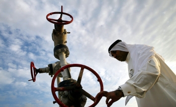 Arập Saudi không cho phép giá dầu tiếp tục giảm