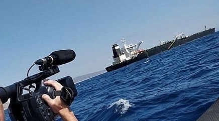Hy Lạp đánh tiếng không muốn đón tàu dầu Iran đang bị Mỹ truy bắt