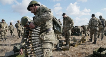 Mỹ xem xét giảm viện trợ quân sự cho Ukraine