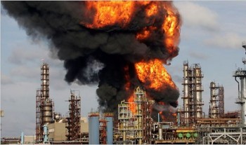 Cháy nổ tại nhà máy hóa dầu ở miền nam Iran