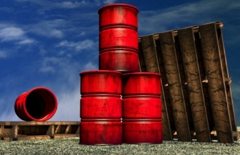 Giá dầu thế giới 6/6 giảm mạnh trước thông tin dự trữ dầu Mỹ tăng