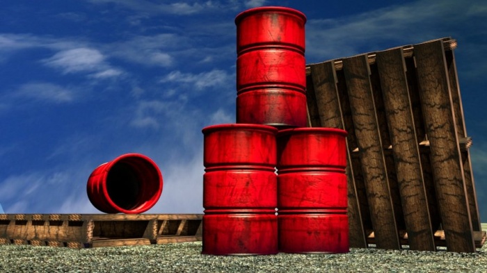 Giá dầu thế giới 1/6: Giảm sốc gần 4 USD/thùng