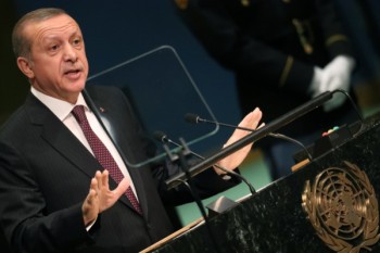 Erdogan ấm ức vì Mỹ cung cấp vũ khí cho người Kurd
