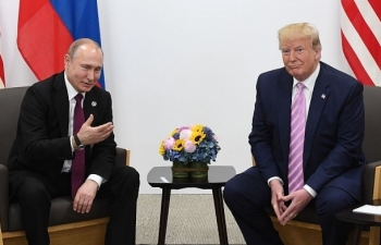 Tổng thống Putin mời ông Trump mua tên lửa siêu thanh của Nga