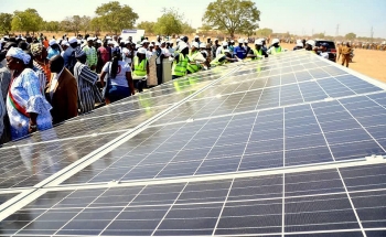 Khánh thành nhà máy sản xuất pin mặt trời đầu tiên ở Tây Phi