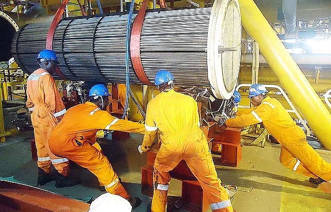 Nigeria yêu cầu OPEC+ nâng hạn ngạch