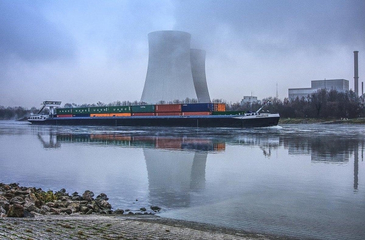 Trung Quốc trở thành cường quốc thứ hai về điện hạt nhân