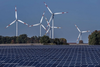 Pháp tranh cãi về dự luật thúc đẩy phát triển năng lượng tái tạo