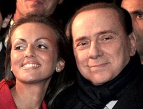 Hôn thê của ông Berlusconi là người đồng tính