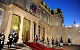 Pháp nghi Mỹ đứng sau vụ tấn công tin học Phủ Tổng thống Pháp