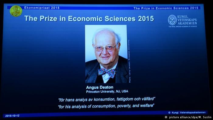 Nobel Kinh tế 2015 vinh danh nghiên cứu về tiêu dùng và đói nghèo