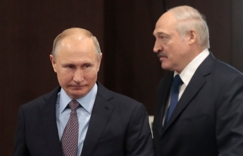 Vì sao ông Putin muốn cứu Tổng thống Belarus Loukachenko?