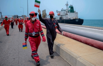 Mỹ thắt chặt hơn nữa các lệnh trừng phạt ngành dầu mỏ Iran