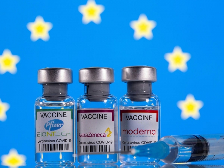 Châu Âu tiếp tục ngăn chặn việc xuất khẩu vắc-xin Covid-19