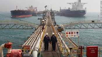 Mỹ buộc Iraq cắt giảm mua dầu của Iran