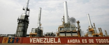Sản lượng dầu của Venezuela tiếp tục tuột dốc không phanh