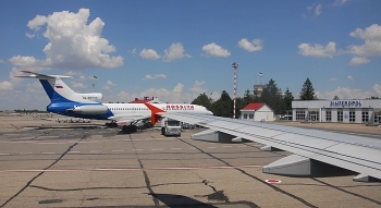 Ukraine chặn 44 máy bay Nga bay về Crimea
