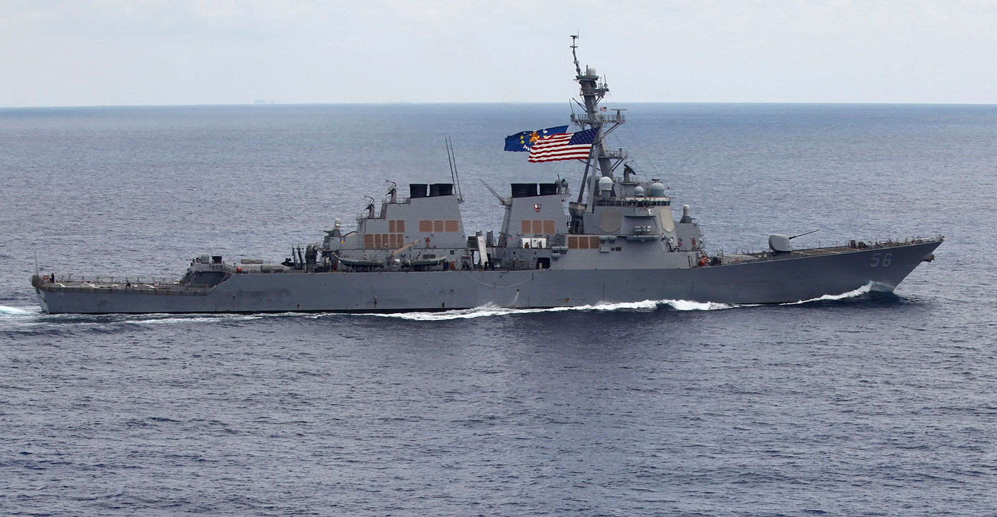 Tàu chiến Mỹ “dám” thăm dò thành trì của hạm đội Nga trên biển Thái Bình Dương