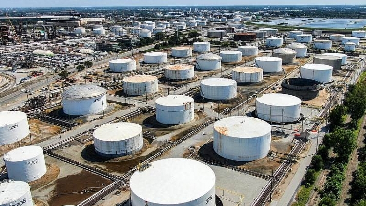 Dự trữ dầu thế giới: Nỗi sợ hãi chung bao trùm