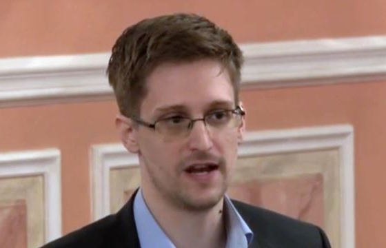 Mỹ “nhử” Snowden về nước
