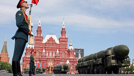 Nga-Mỹ đe nhau bằng cả vũ khí hạt nhân