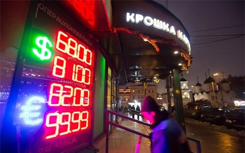 Đồng rúp tăng giá mạnh: Nước Nga thoát khủng hoảng?