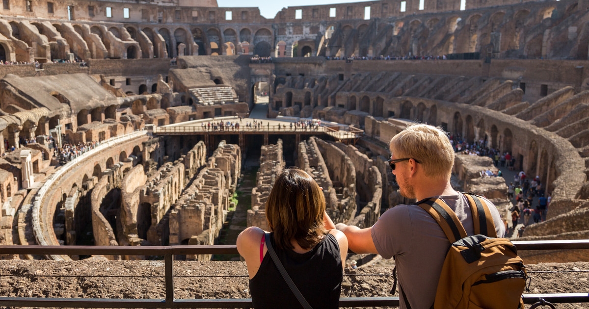 Du khách Ấn Độ lấy cắp gạch ở Đấu trường Colosseum