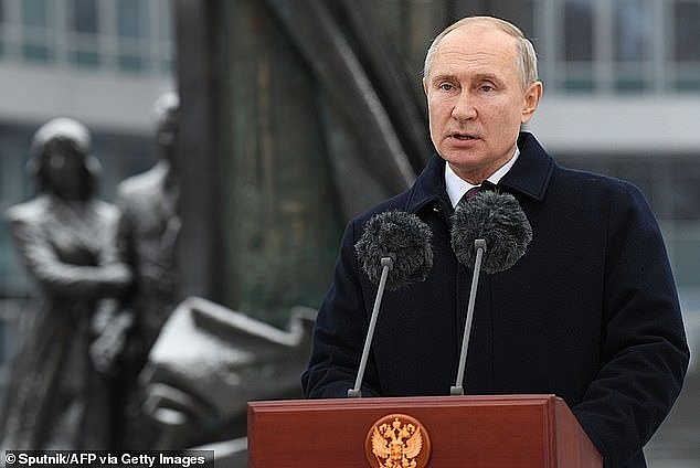 Ông Putin nói gì nhân 100 năm thành lập các lực lượng đặc biệt Nga?