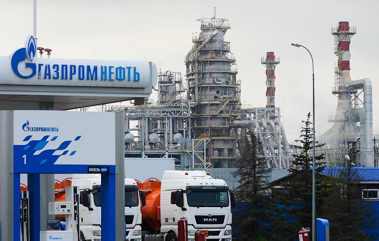 Gazprom Neft hỗ trợ chính sách của OPEC+