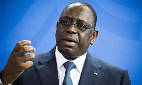 Senegal phản đối việc ngừng cung cấp tài chính cho phát triển dầu khí