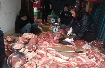 Nhiều áp lực khiến giá thịt lợn dịp Tết Nguyên đán 2019 tăng cao