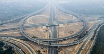 Toàn cảnh nút giao cao tốc hơn 400 tỷ ở Hà Nội trước ngày thông xe
