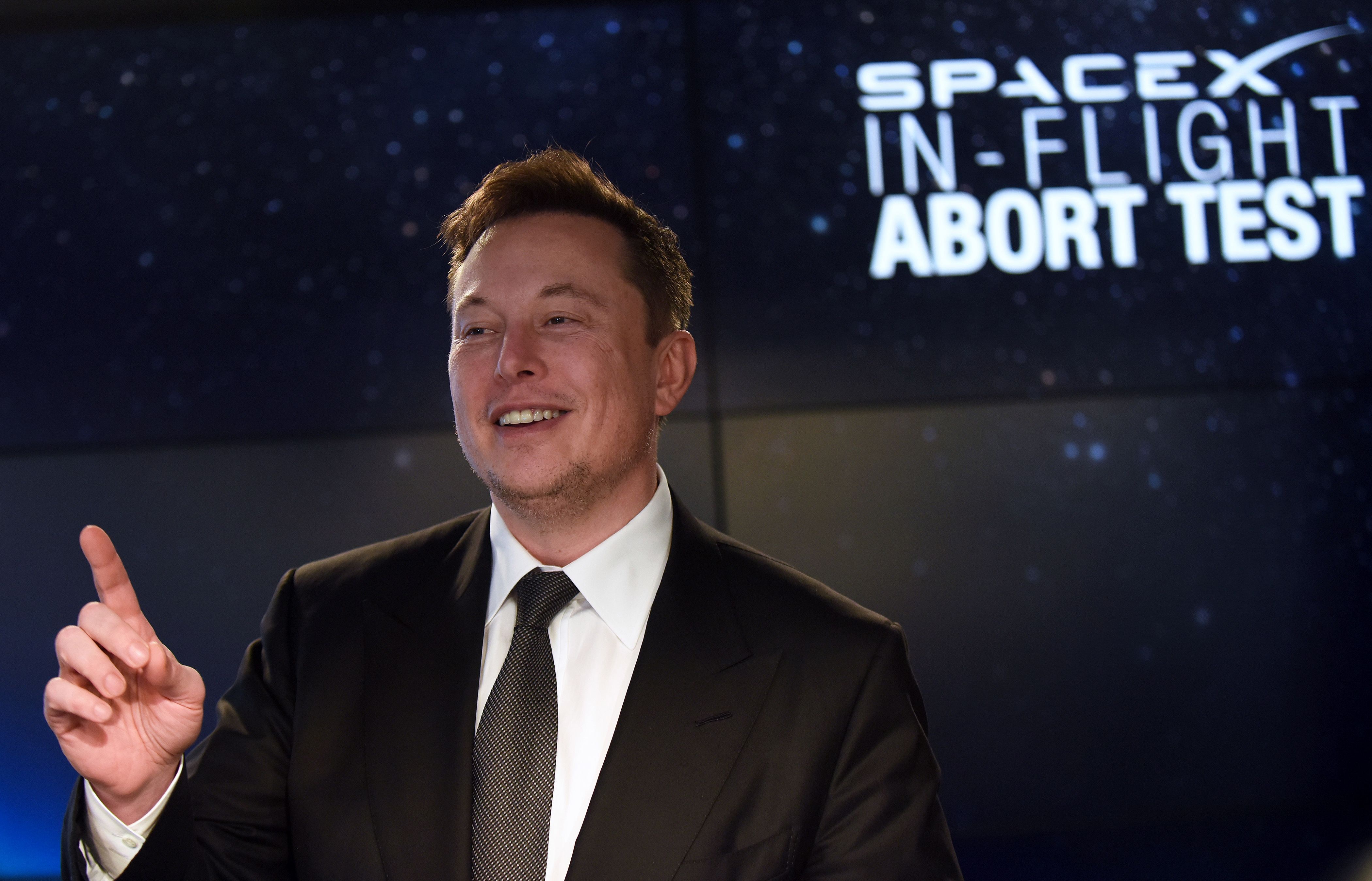Elon Musk: Gã tỷ phú điên thích đốt tiền vào những điều viễn tưởng - 2