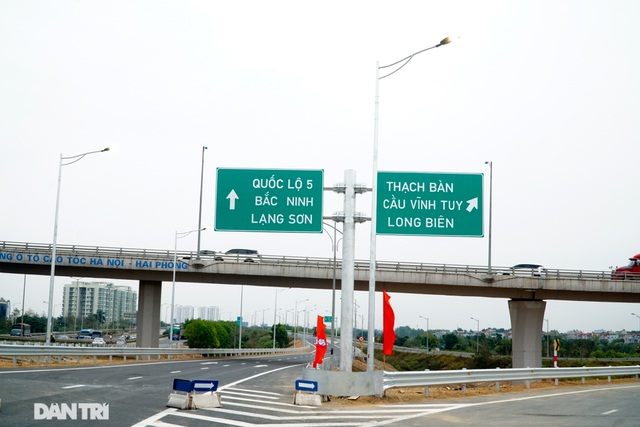 Thông xe nút giao 400 tỷ đồng nối cao tốc Hà Nội - Hải Phòng với Vành đai 3 - 10