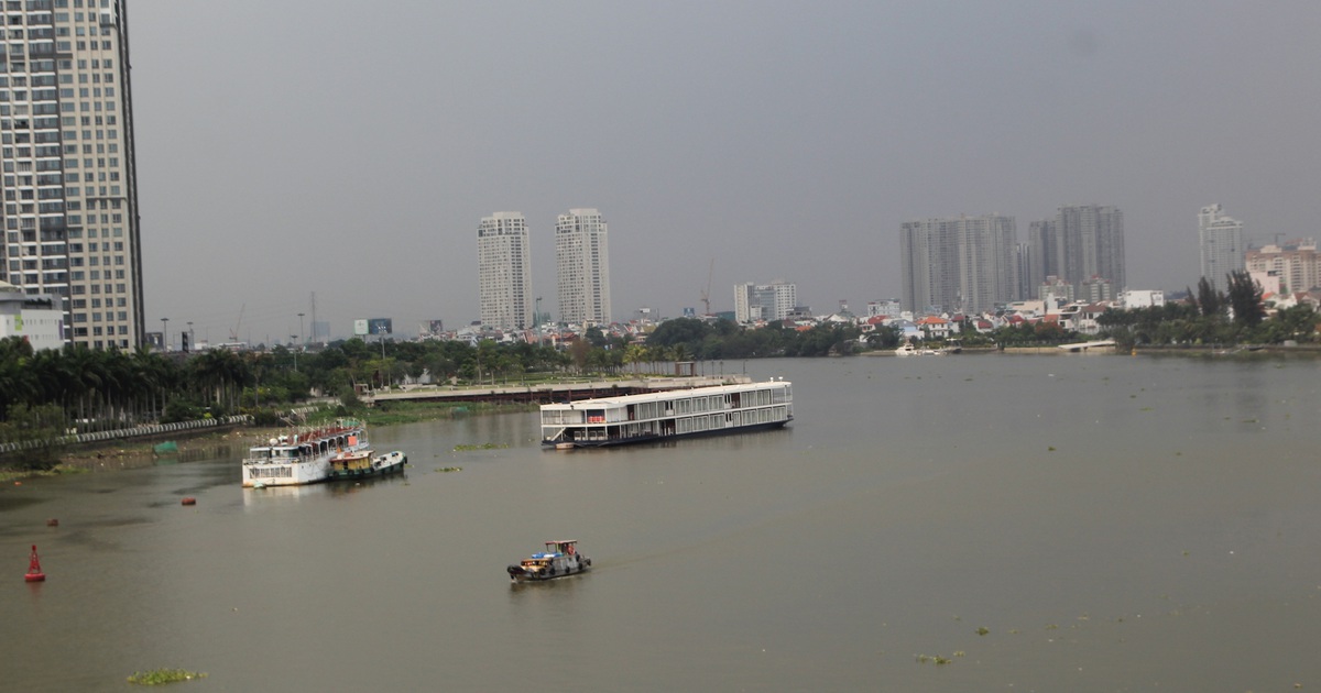 Lo ngại ô nhiễm, TP HCM tính di dời điểm khai thác nước thô sông Sài Gòn